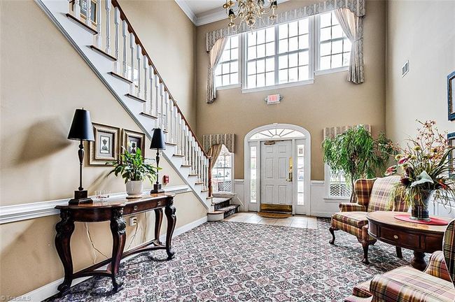 Building Lobby | Image 32