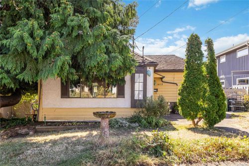 1415 Lang St, Victoria, BC, V8T2S6 | Card Image