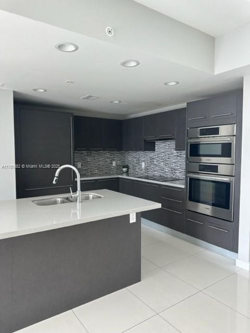 apt-512-7661 Nw 107th Ave, Doral, FL, 33178-4625 | Card Image