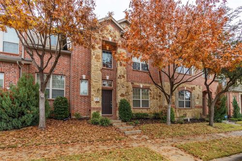 8704 Iron Horse Dr, Irving, TX, 75063-3915 | Card Image