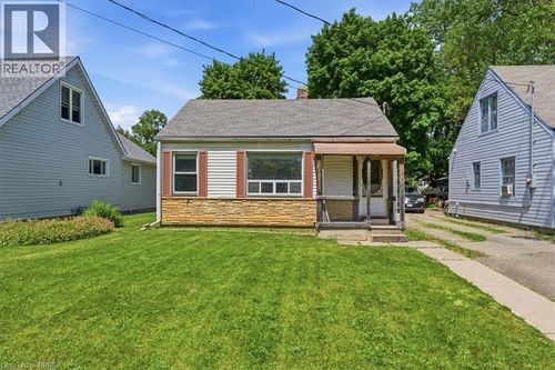 121 Wilkes Street, Brantford, ON, N3T4W4 | Card Image
