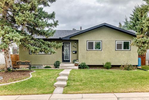 4824 41 Ave Sw, Calgary, AB, T3E1H1 | Card Image