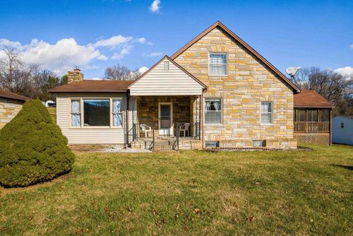 18753 Mount Pleasant Rd, ELKTON, VA, 22827-2803 | Card Image