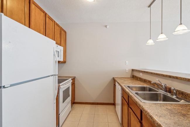 Kitchen | Image 9