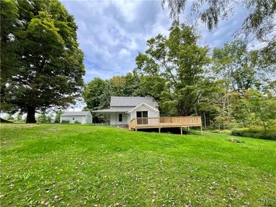 Lots of yard for pets and play! | Image 3