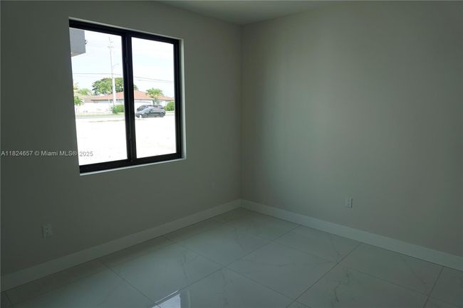 12387 Sw 220 Th St, Townhouse with 3 bedrooms, 2 bathrooms and null parking in Miami FL | Image 14