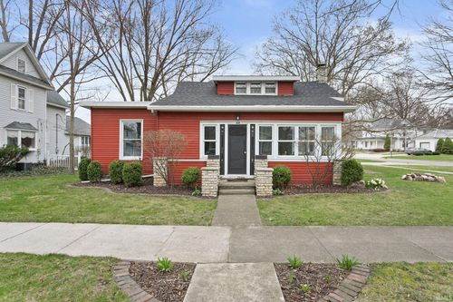 216 S Elkhart St, Wakarusa, IN, 46573-9728 | Card Image