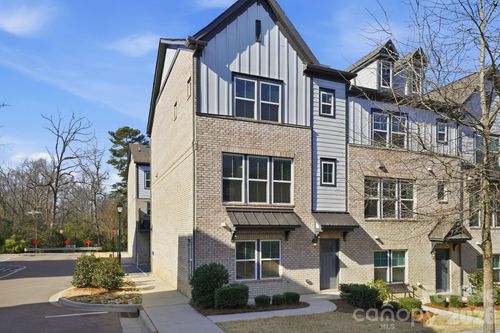 604 Tudor Park Way, Charlotte, NC, 28211-1782 | Card Image