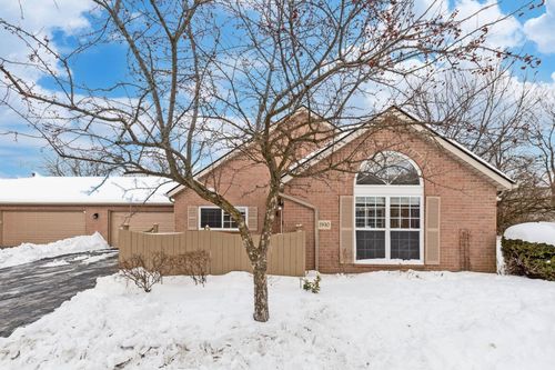 1930 Farmbrook Cir S, Grove City, OH, 43123-9490 | Card Image