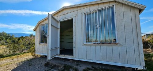 9268 Mesa Rd, Lucerne Valley, CA, 92356-8703 | Card Image