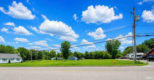 1560 Green Road, New Haven, IN, 46774 | Card Image