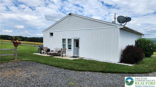 185 Ridge Cup Rd, New Ringgold, PA, 17960-9073 | Card Image