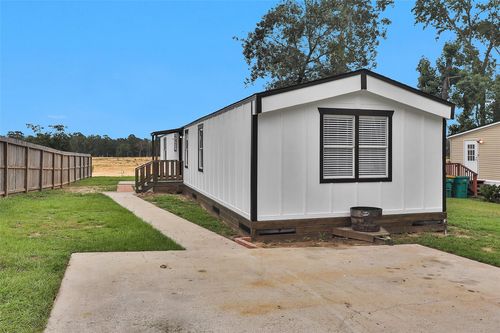 84 Ridgeway Dr, Conroe, TX, 77303-1506 | Card Image