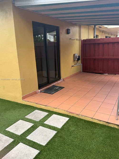 1-765 W 70th Place, Hialeah, FL, 33014 | Card Image
