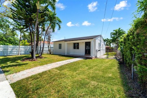3320 Nw 16th St, Miami, FL, 33125-1816 | Card Image