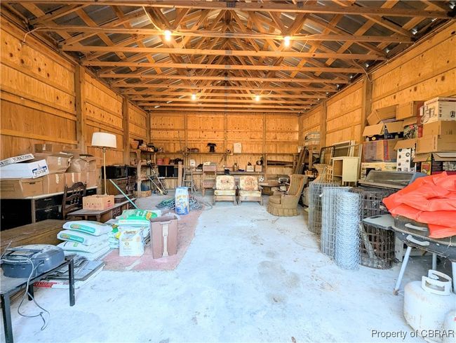 Huge outbuilding/Barn | Image 38