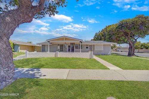 735 E Fesler St, Santa Maria, CA, 93454-4515 | Card Image