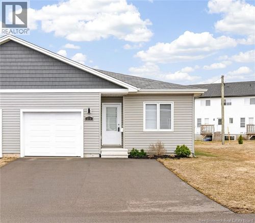 28 Aime St, Dieppe, NB, E1A9M3 | Card Image