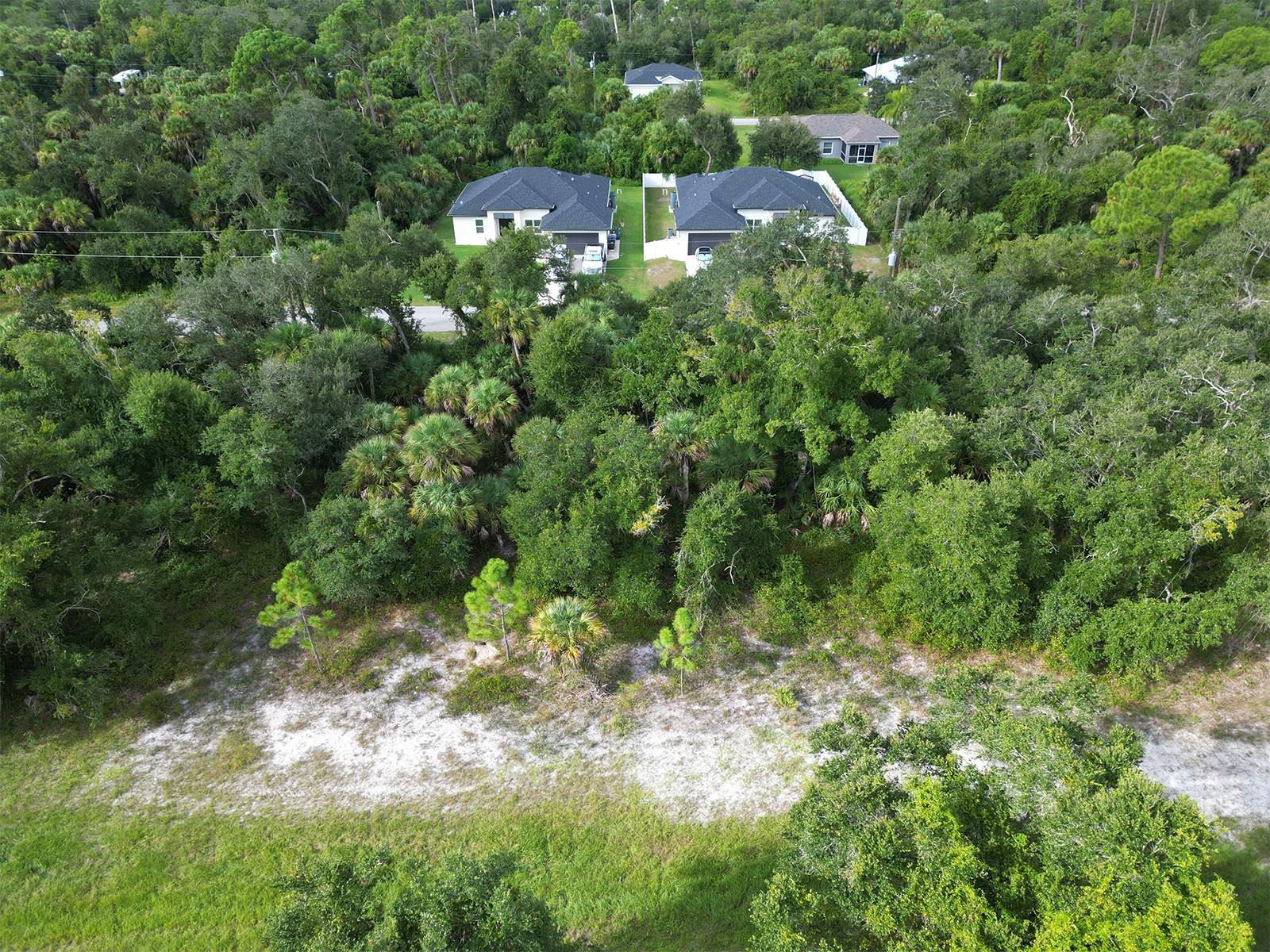 Land in NORTH PORT 4