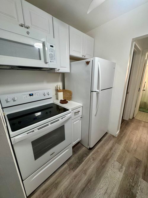 3-113 N Lakeside Dr, Lake Worth Beach, FL, 33460-3536 | Card Image