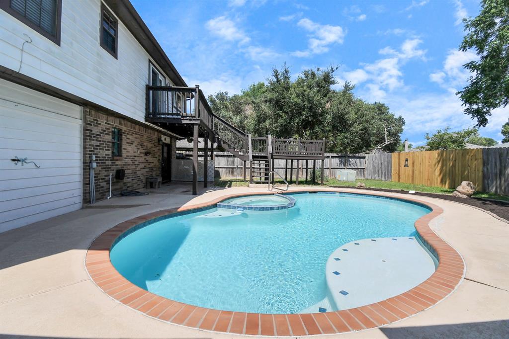 Wren Meadow Rd, Richmond, TX 77406
