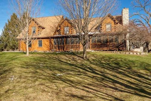 7334 Hawthorne Rdg, Roscoe, IL, 61073-7160 | Card Image