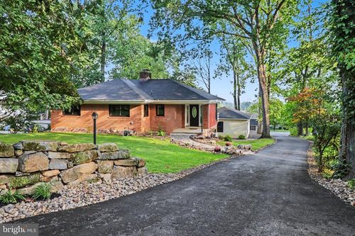 95 S Hills Dr Drive, HERSHEY, PA, 17033 | Card Image