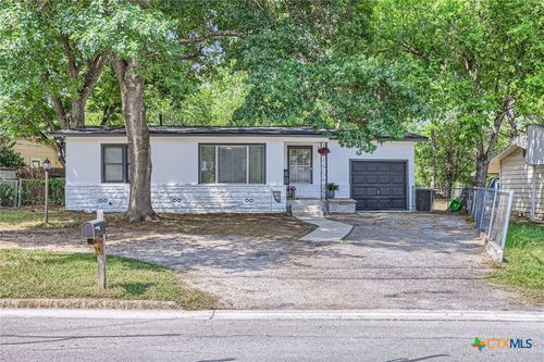 258 S Live Oak Ave, New Braunfels, TX, 78130-6430 | Card Image