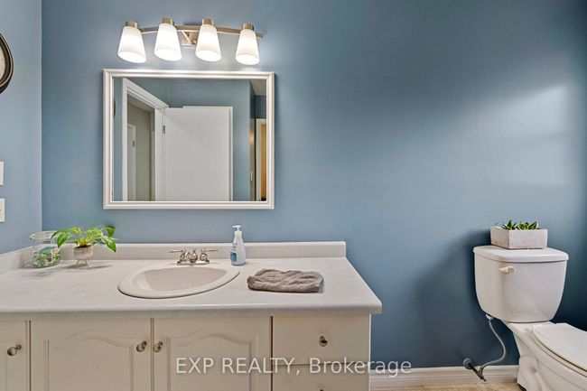 8033 Willsie Line, House other with 4 bedrooms, 2 bathrooms and 4 parking in Thedford ON | Image 20