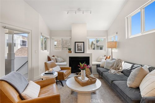 617 1/2 Acacia Ave, Corona del Mar, CA, 92625-1981 | Card Image