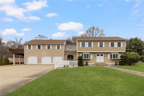 99 Blackstone Ave, Warwick, RI, 02889-6705 | Card Image