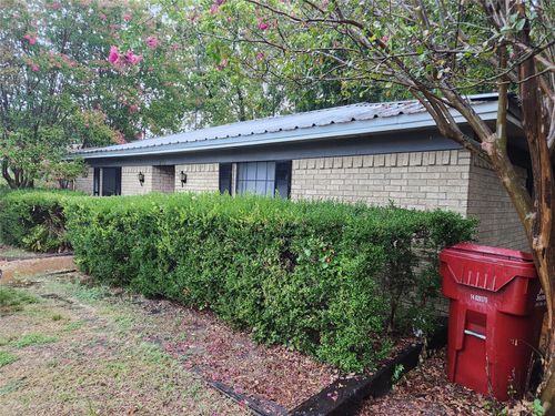 209 E 2nd St, Quinlan, TX, 75474-9544 | Card Image