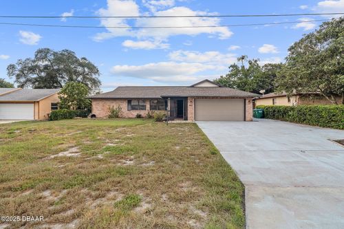 542 S Annapolis Dr, Deltona, FL, 32725-2673 | Card Image
