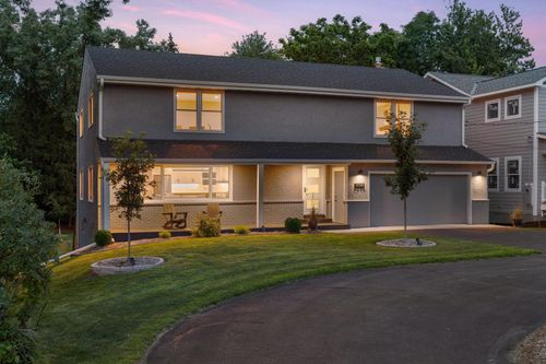 3098 Victoria St N, Roseville, MN, 55113-1936 | Card Image