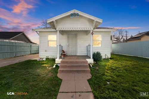 203 E Moneta Ave, Bakersfield, CA, 93308 | Card Image