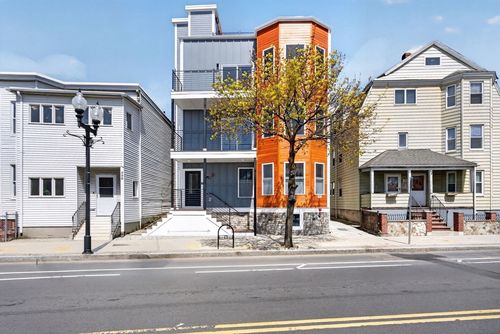 2-555 Somerville Ave, Somerville, MA, 02143-3239 | Card Image