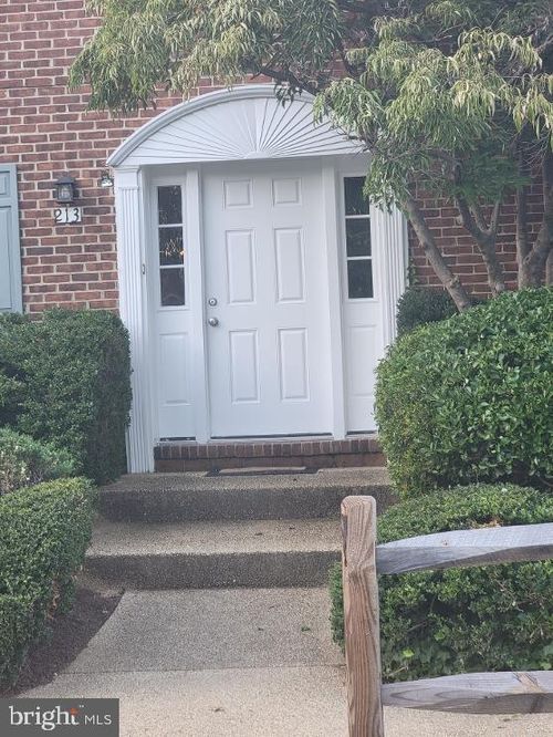 213 Heather Ct, LA PLATA, MD, 20646-9454 | Card Image