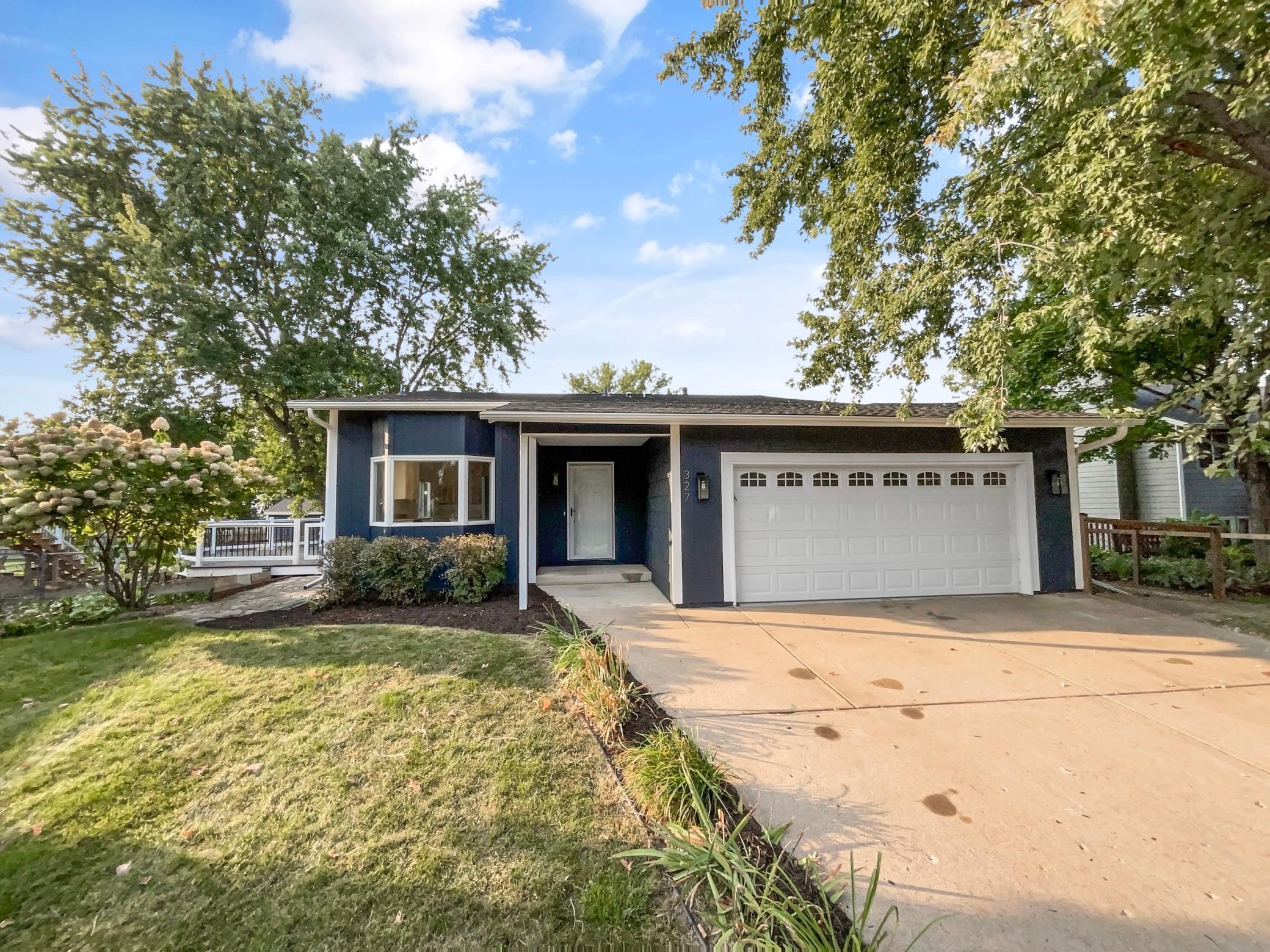 Oakwood Dr, Saint Paul, MN 55126