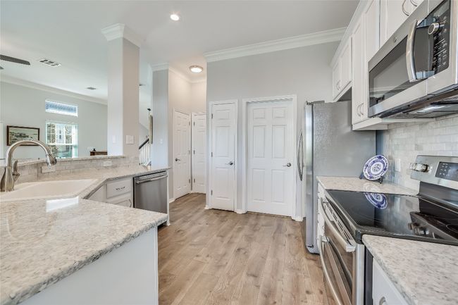 Laundry and pantry off kitchen | Image 13