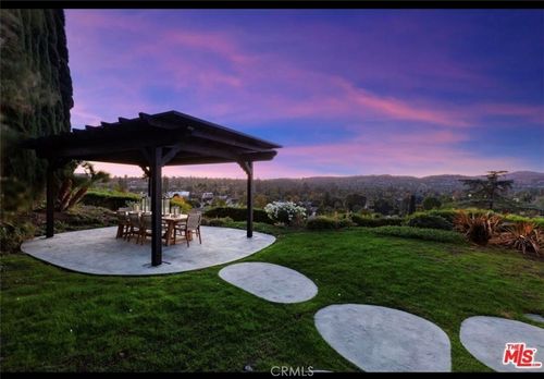 23534 Aetna St, Woodland Hills, CA, 91367-1402 | Card Image