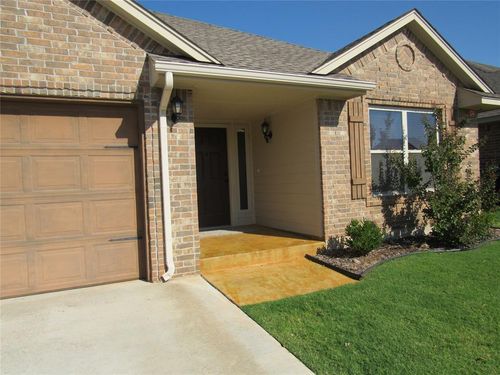 17516 Black Hawk Drive, Edmond, OK, 73012 | Card Image
