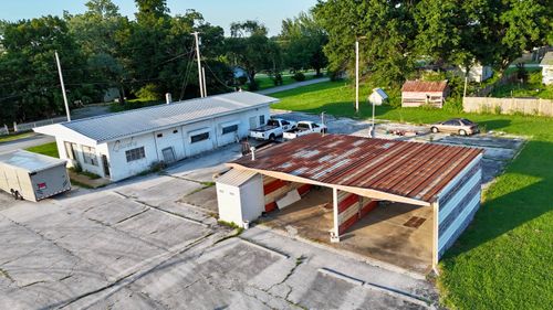 506 S Grand St, Greenfield, MO, 65661-8214 | Card Image