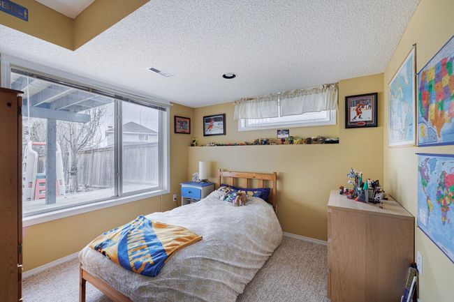 10 Somerglen Crescent Sw, House other with 4 bedrooms, 3 bathrooms and 4 parking in Calgary AB | Image 24