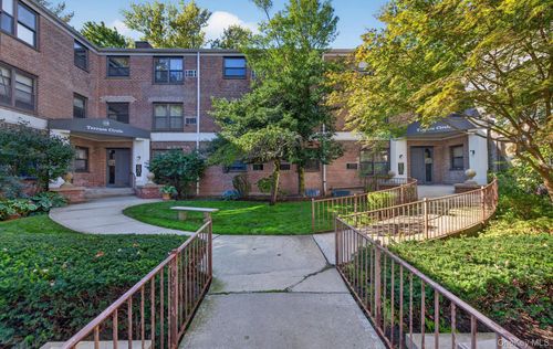 1-f-13 Terrace Circle, North Hempstead, NY, 11021 | Card Image