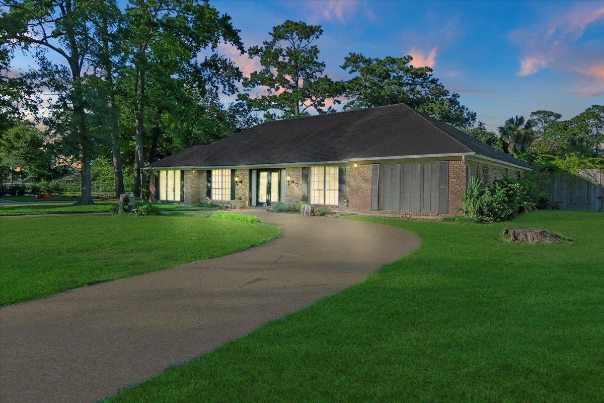 Sheridan Ln, Beaumont, TX 77706