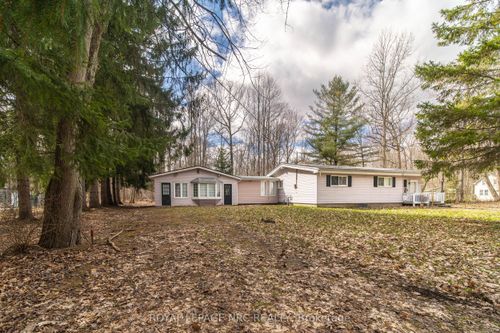 163 Maple Leaf Ave N, Ridgeway, ON, L0S1N0 | Card Image