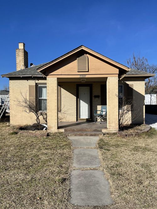 1107 Nelson St, Webb City, MO, 64870-1768 | Card Image