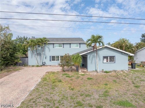 906 Ne 2nd Ave, Cape Coral, FL, 33909-1211 | Card Image