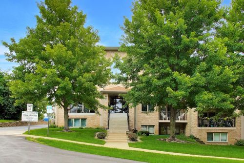 2n-4401 Pershing Avenue, Downers Grove, IL, 60515 | Card Image