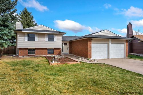 112 Grandview Ct, Cheyenne, WY, 82009 | Card Image